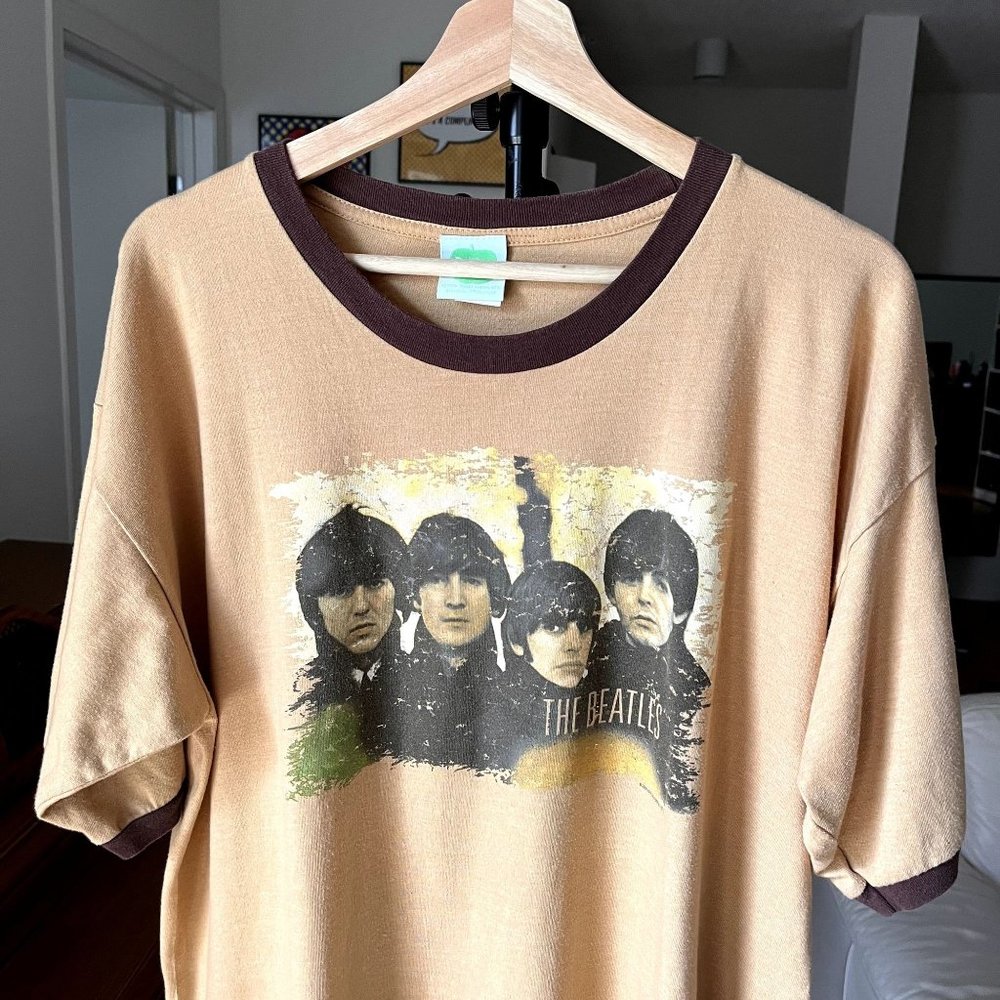 VINTAGE THE BEATLES COLOR BLOCK BROWN BAND T SHIRT SIZE XL APPLE CORP Y2K 2005